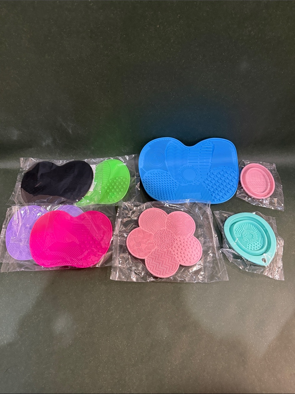 Cute color Brushes cleaning